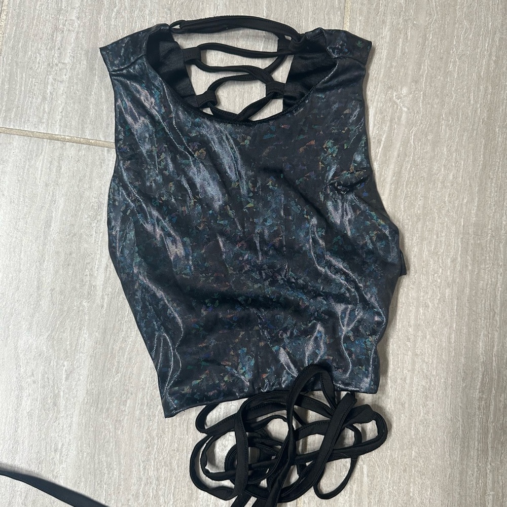 Stylish Black Two-Piece Women's Outfit - Picture 3 of 5